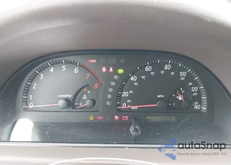 2004 Toyota Camry Le z USA, uszkodzony, nr VIN 4T1BE32K34U353711